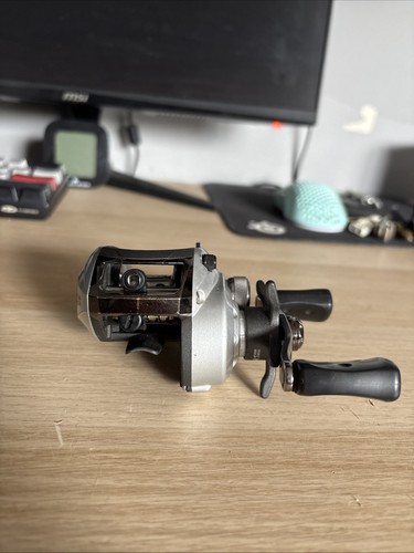 Abu Garcia Silvermax Left Hand Retrieve - Picture 3 of 5