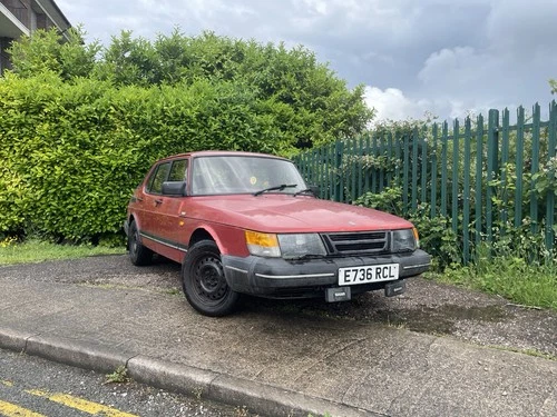 Saab 900 2.0i Classic - Picture 1 of 15