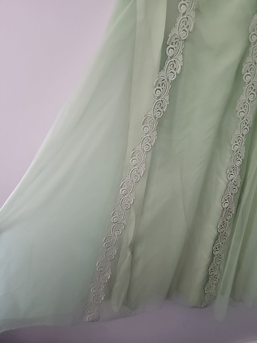 Vintage Gauzy Seafoam Green Gown Lace Trim Plus Size 23" PTP Handmade - Picture 4 of 7