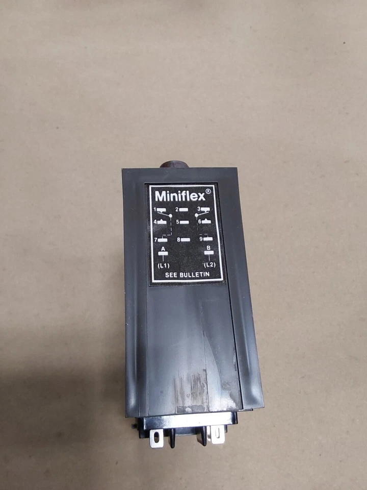 Eagle Signal Miniflex Electronic Counter DG10243 - Image 3 of 4