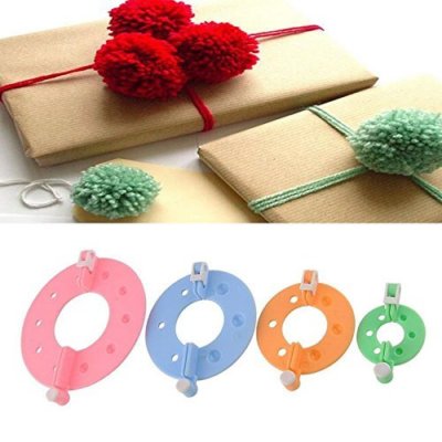 4 Size Pom Pom Maker Set Fluff Ball Weaver Tool Kit for Knitting Yarn DIY Crafts