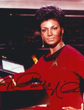 Star Trek actress Nichelle Nichols handsigned 8x10'' photo