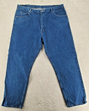 Wrangler Classic men's size 42x32 Straight Jeans Blue 5 Pocket Medium Wash Logo