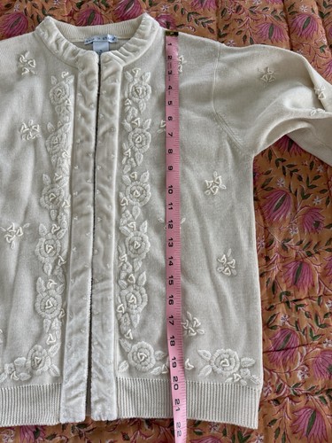 Ship N Shore Vintage Embroidered Sweater Cardigan Size S Velvet Embellishment - Picture 12 of 12