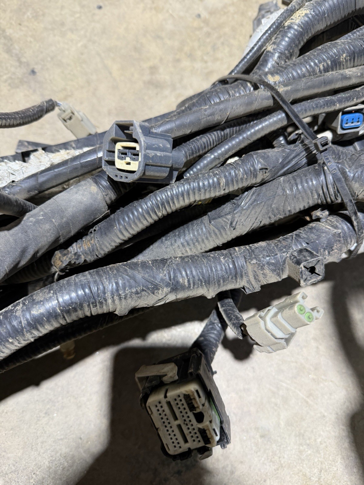 2011 Ford F250 F350 6.7L Diesel Crew Cab Short Bed Frame Wiring Harness thumbnail 15