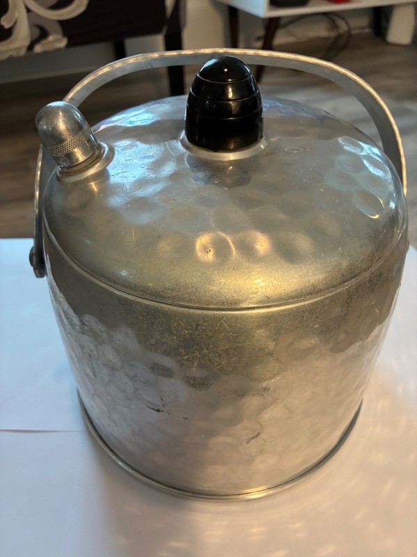 Vintage Kromex Hammered Aluminum Ice Bucket w/Bakelite Top