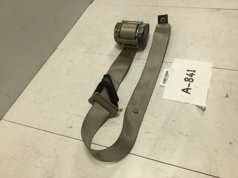 Ford Freestyle 2005 tercera fila retractor de cinturón de seguridad del lado derecho del pasajero Foto 3 de 4