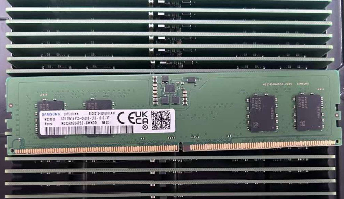 DDR5 UDIMM 8GB メモリー SAMSUNG PC5 5600B 1枚 s-l1600.jpg