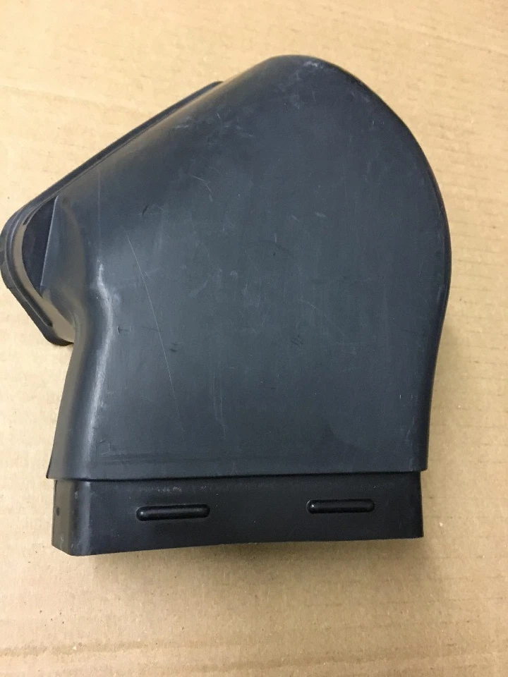 Mangueira de entrada de filtro de ar Audi A4 (b5) - 8D0129617B - Imagem 2 de 2