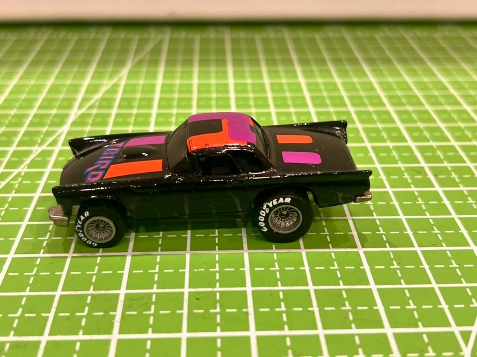 Hot Wheels Real Riders '57 Ford T-Bird negro gris buje Goodyear goma 1983 como nuevo Foto 2 de 4