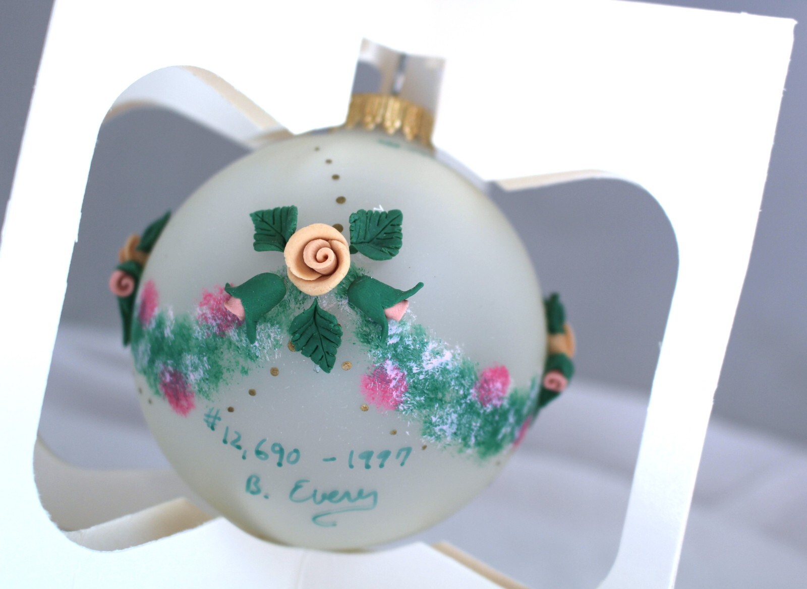 2 Useful Uniques, Inc Collectors Series Handcrafted Christmas Tree Ornaments