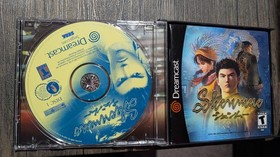 Shenmue - Sega Dreamcast - CIB - 3 game discs and passport disc - tested
