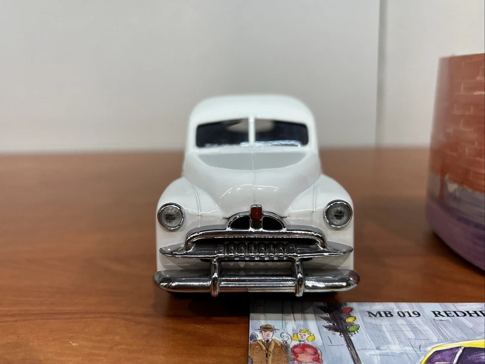 1/25 MODELOS COMO NUEVOS Y EN CAJA FURGONETA HOLDEN FJ MB019 PERTH MODELO CV JD Foto 3 de 4