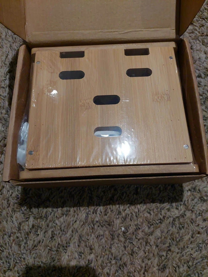 G.U.S. Multi-Device Charging Station & Dock for Smartphones, Tablet and Laptop - Image 2 of 3