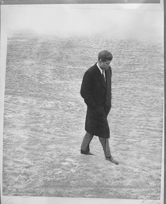 Photo:John F Kennedy 1960s Snow Beach Walking Coastline