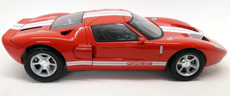 Motormax 1/12 Scale Diecast 73001 - Ford GT Concept Red White Stripes - Image 4 of 4