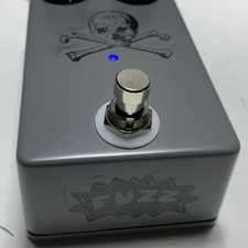 PEDAL DE DISTORSIÓN MKII FUZZ TONO BENDER GUITA