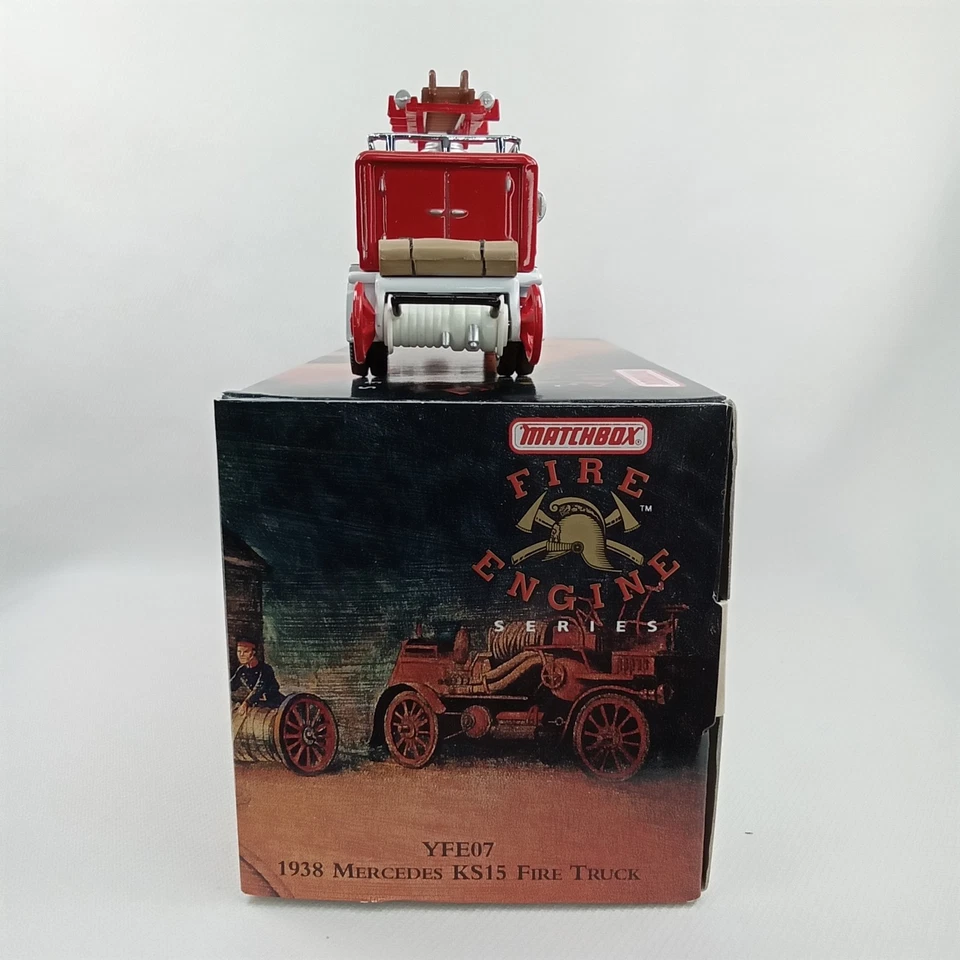 Camión de bomberos vintage y modelos de caja de antaño 1938 Mercedes KS15 Matchbox 1997 Foto 3 de 4