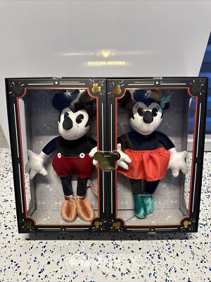 Disney Parks Mickey and Minnie Collectible Plush Doll Set Limited