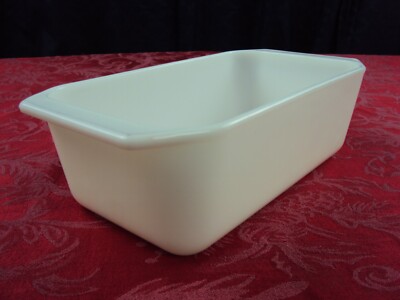 VINTAGE PYREX MILK GLASS LOAF PAN BREAD PAN