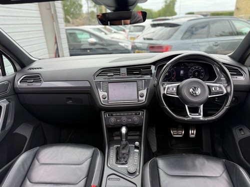 2016 Volkswagen Tiguan 2.0 TDI BlueMotion Tech R-Line DSG 4Motion Euro 6 (s/s) 5 - Picture 21 of 24