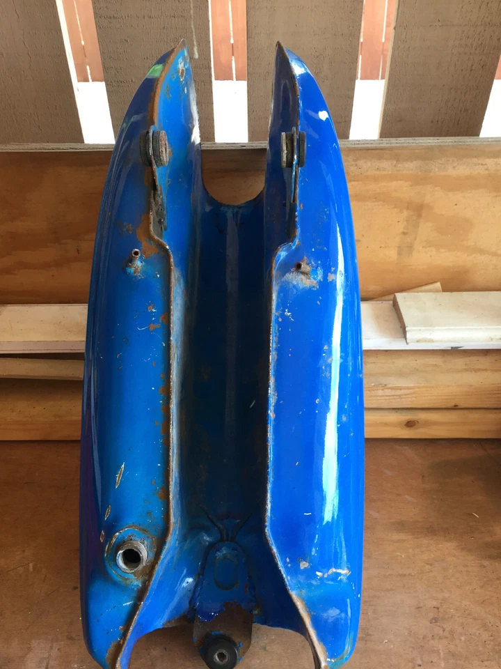 Kawasaki A7SS Avenger 1969 tanque de gasolina Foto 4 de 4