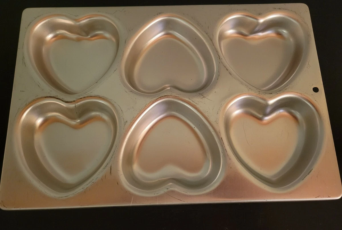 Wilton Covered Brownie Pan