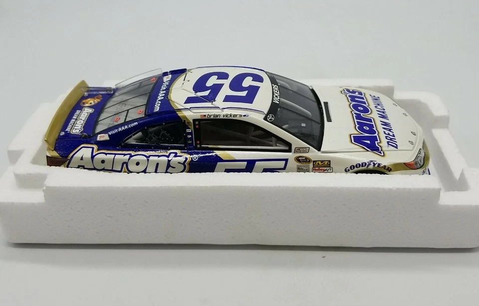 Toyota Camry 2014 Lionel Action Brian Vickers #55 Aaron's 1/24 diecast 1 de 751 Foto 2 de 4