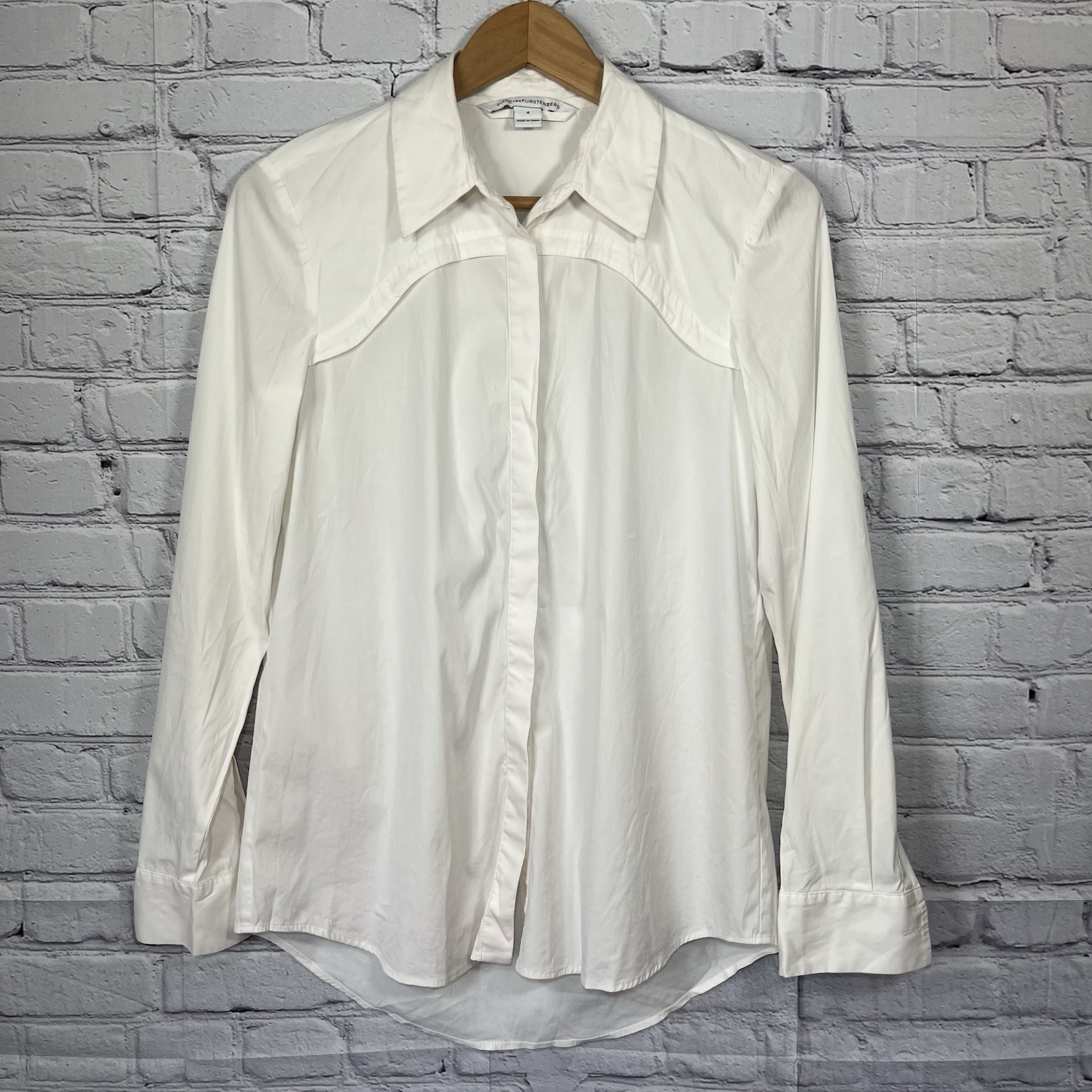 Diane Von Furstenberg Blouse Womens Size 4 Ivory Casual Long Sleeve Button Up