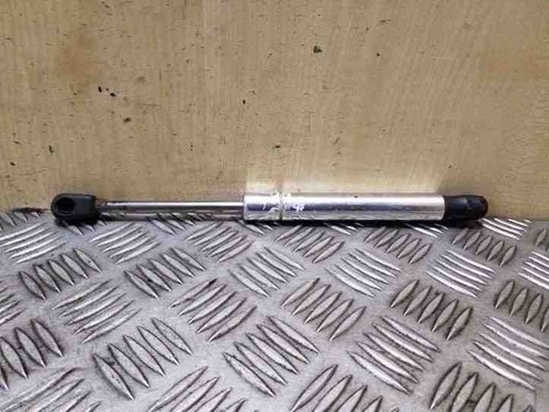 VW PASSAT B5 3B2 Heckklappe Gasdruckfeder links 3B5827550E 1.9 Diesel 26160015