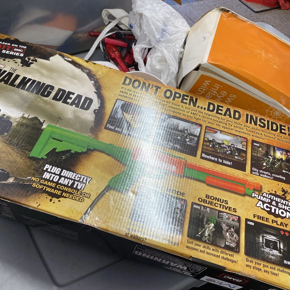 Videojuego Zombie Hunter: THE WALKING DEAD (TV Game Systems, 2012) Shooter NUEVO Foto 2 de 4