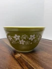 Vintage Pyrex 401 Spring Blossom Green Crazy Daisy 1.5 Pt Nesting Mixing Bowl