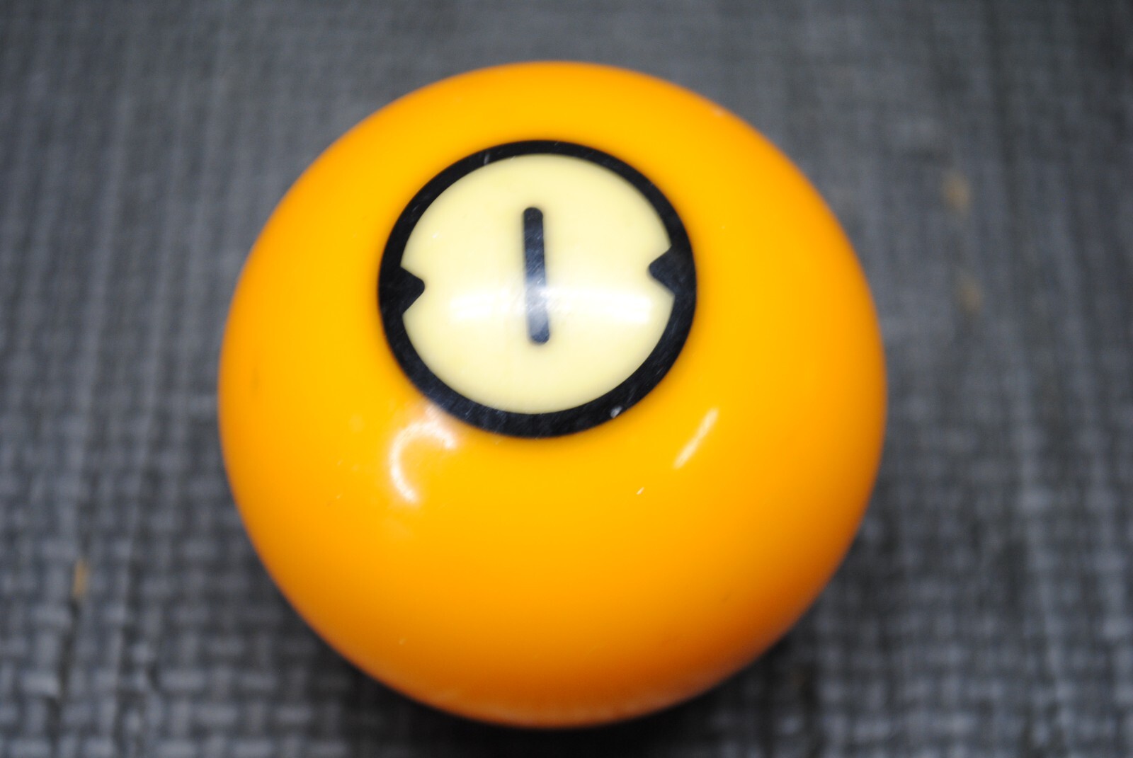 NICE VINTAGE SET OF BRUNSWICK PHENOLIC RESIN BILLARD POOL BALLS NICE