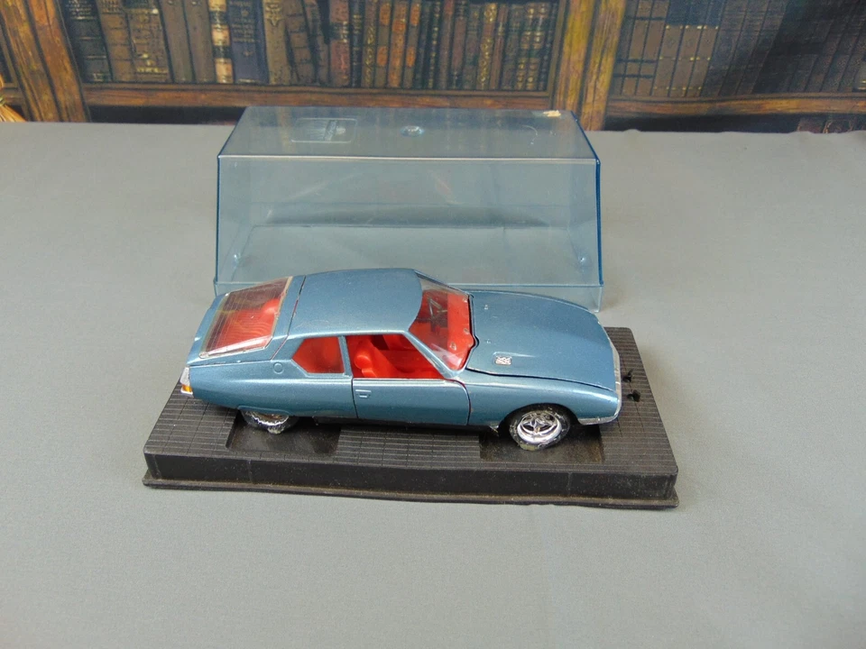 Nacoral CITROEN SM Vintage Diecast Car "AS - IS" in case - Image 3 of 4