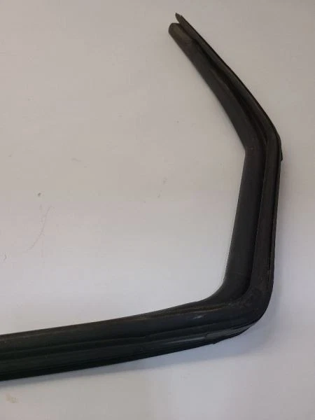 2009 2010 2011 Dodge Journey RH Right Rear Passenger Door Moulding Seal   - Image 2 of 4