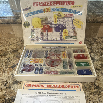 Elenco Snap Circuits Jr. SC-100 Electronic Educational Kit, 100+ Projects
