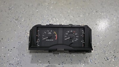 1987-1989 Ford Mustang V8 85MPH Gauge instrument cluster OEM low miles 5.0