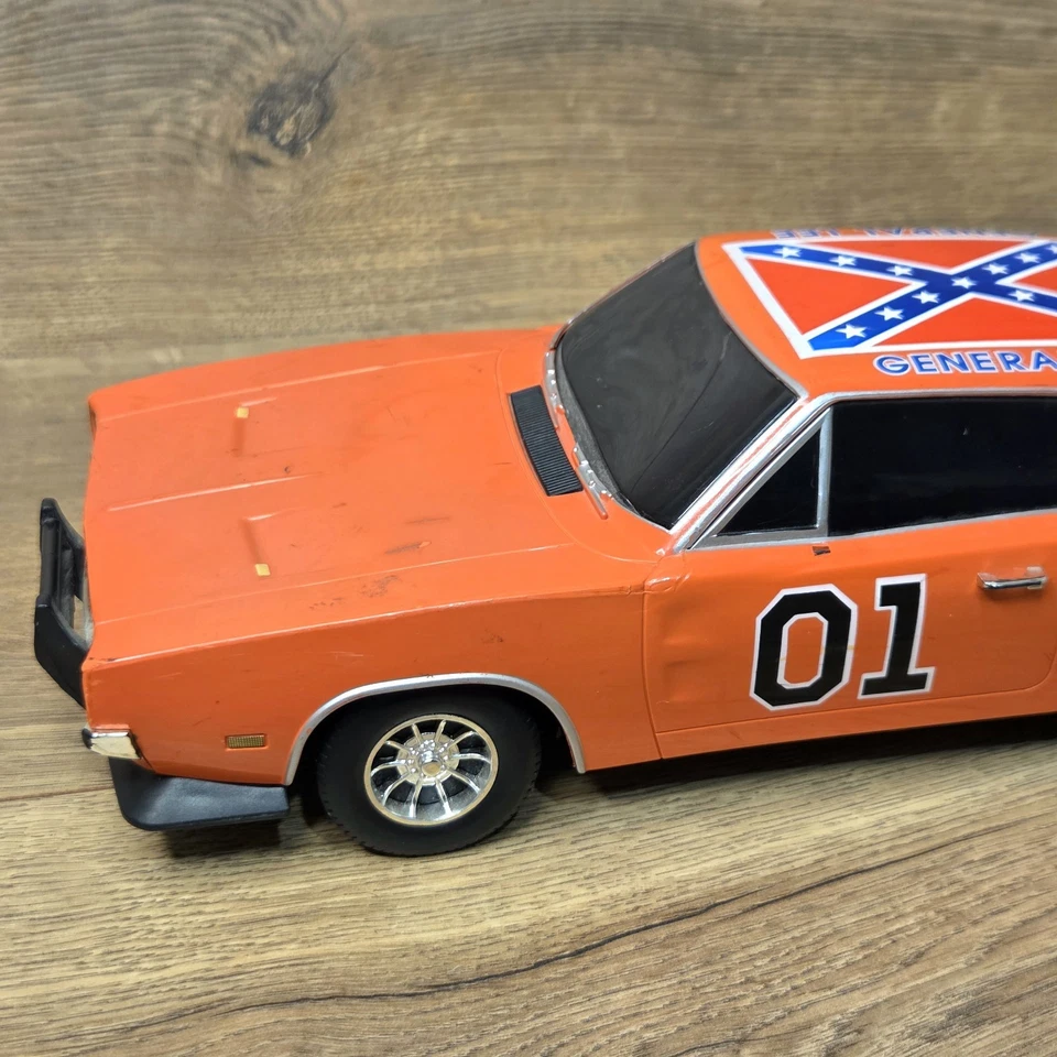 Vintage Malibu 2005 Dukes of Hazzard General Lee RC Car 1/18 No Remote - Image 2 of 4
