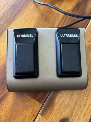 Behringer FS112B 2-Button Foot Switch Pedal Ultrabass 1/4'' Jack