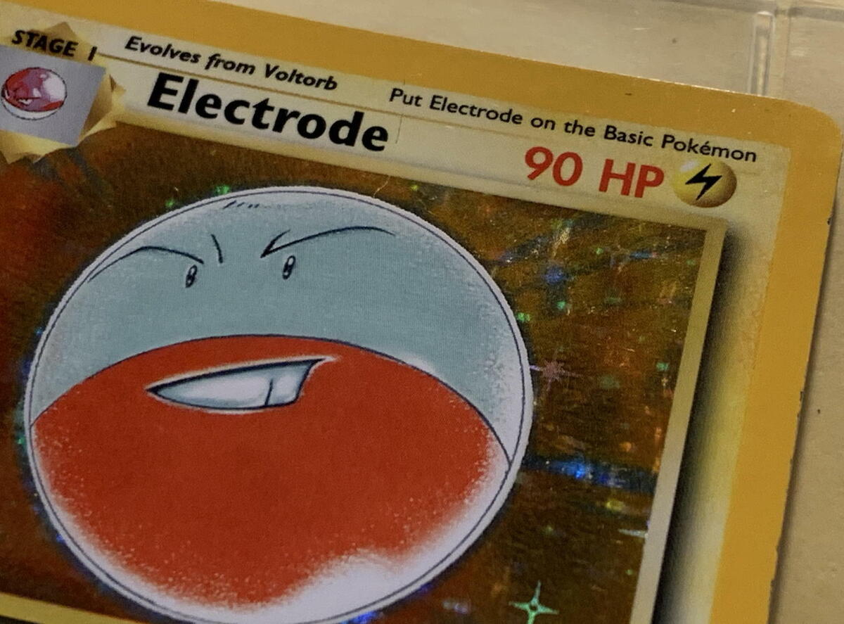 POKEMON Card JUNGLE Electrode #2/64 Black Star Rare Holo POKEMON Card JUNGLE Electrode #2/64 Black Star Rare Holo