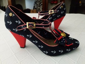 babycham canvas pumps