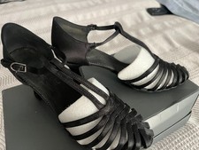 Very Fine Ballroom Salsa Dance Shoes Sz 7.5 Satin w/Suede Sole Gently Used
