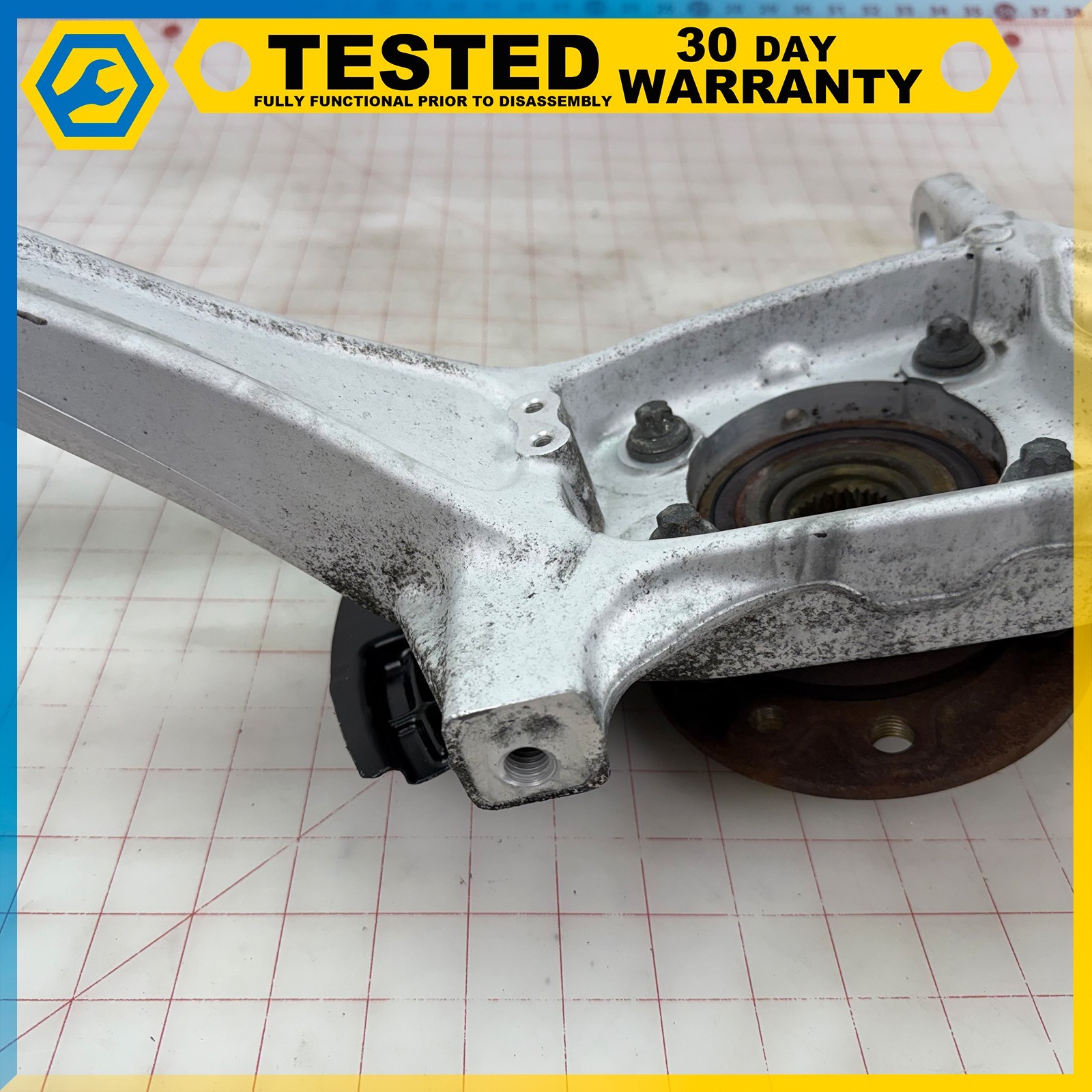 14-24 MASERATI GHIBLI FRONT RIGHT PASSENGER SIDE SPINDLE KNUCKLE HUB BEARING OEM