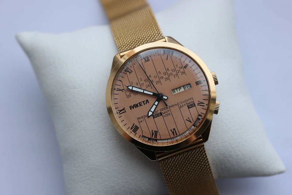 Reloj Raketa Collage Calendario Perpetuo / Estilo Soviético Mecánico cal. 2628.H Foto 2 de 4