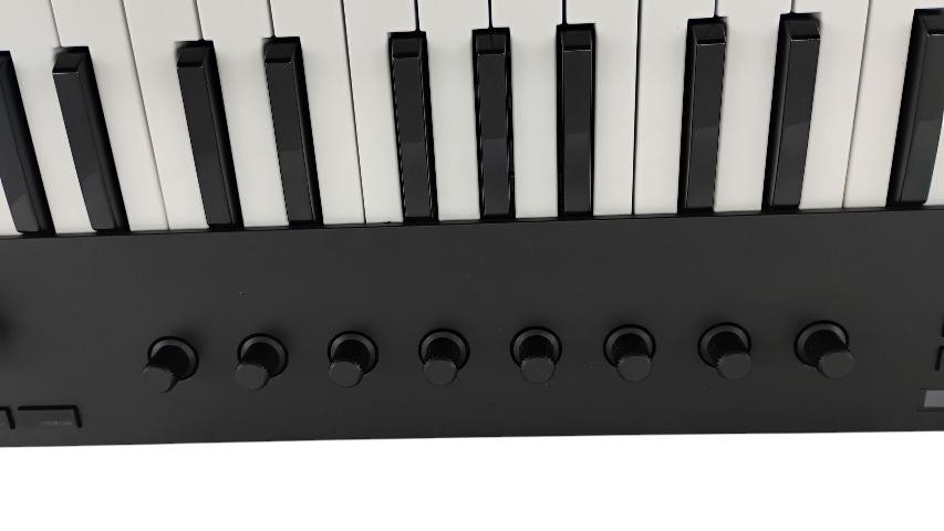 Native Instruments Komplete Kontrol M32 Keyboard Controller (WMP015457)