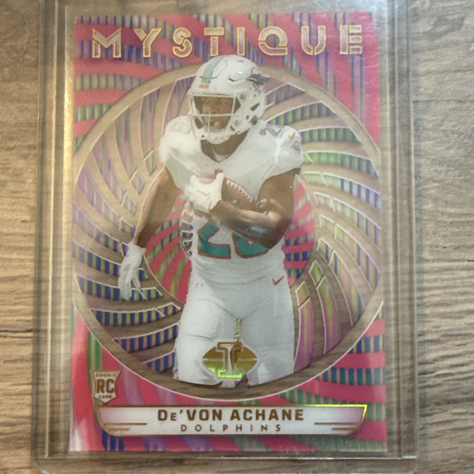 2023 Panini Illusions - Mystique De'Von Achane #9 Pink /399 (RC)