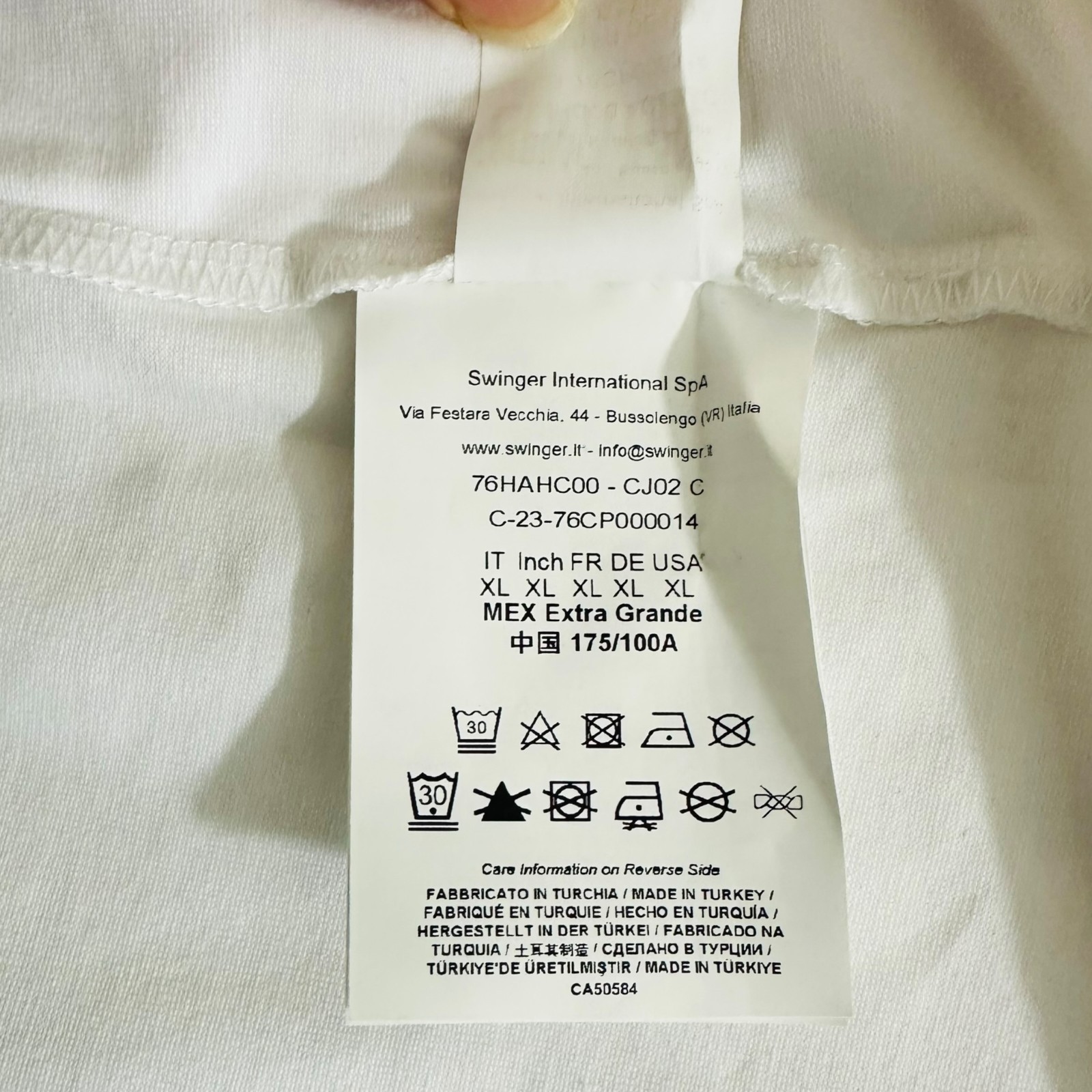 Versace Jeans Couture Women's Sz XL Logo Graphic Short Sleeve White T-Shirt NEW thumbnail 9