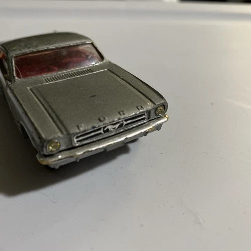 1960s CORGI TOYS FORD MUSTANG FASTBACK 2+2 SILVER w JEWELED HEADLIGHTS NO. 325