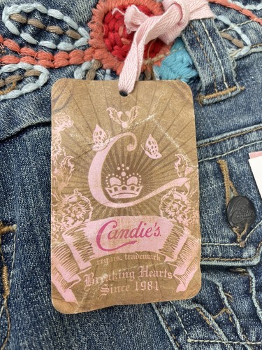 Candie's Capris Jeans Womens Blue Denim Floral Embroidered Zip Fly NWT Sz 5 - Picture 6 of 24