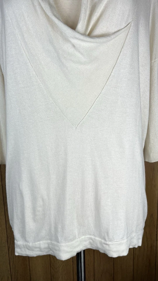 Suéter Cullen (Talla L) Marfil Cruzado Seda Cachemira Manga 3/4 Cuadrado Foto 3 de 4